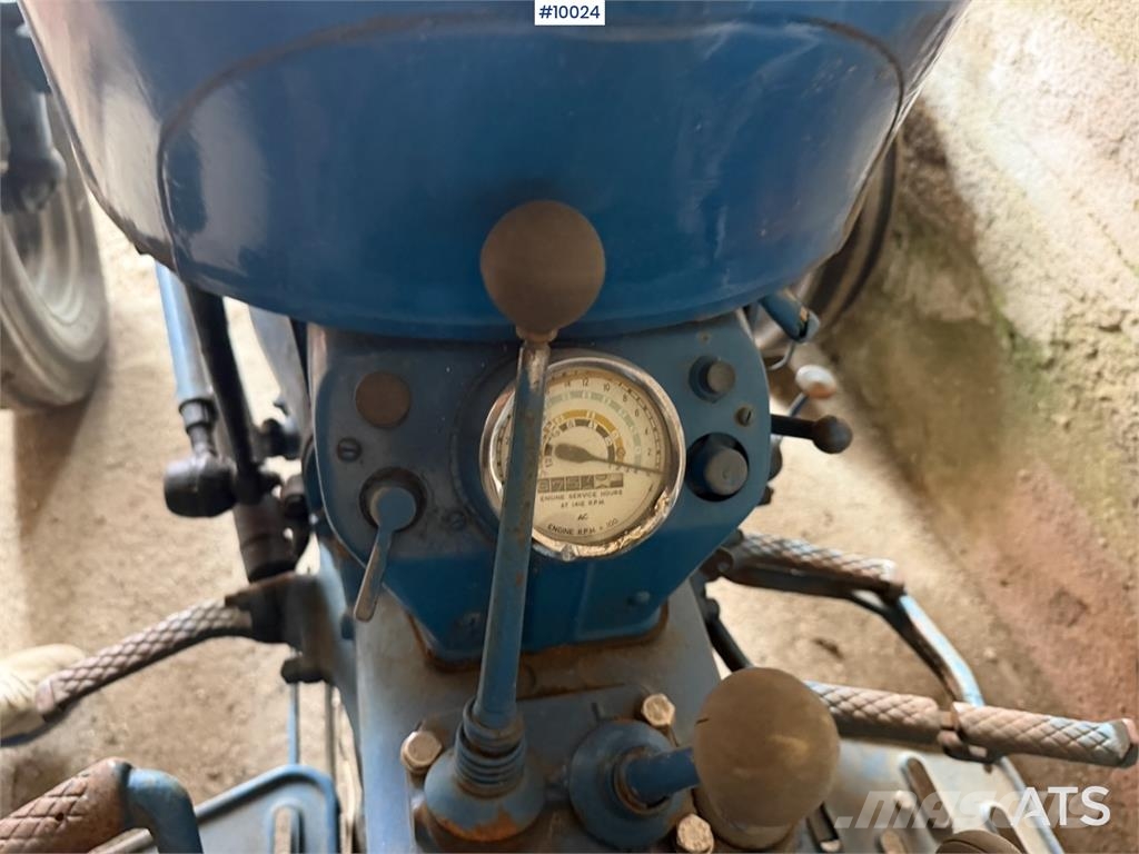 Fordson super dexta Traktory