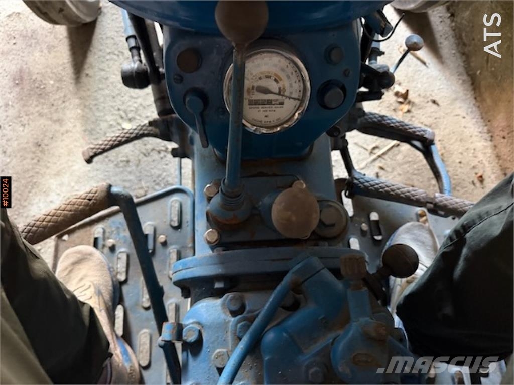 Fordson super dexta Traktory