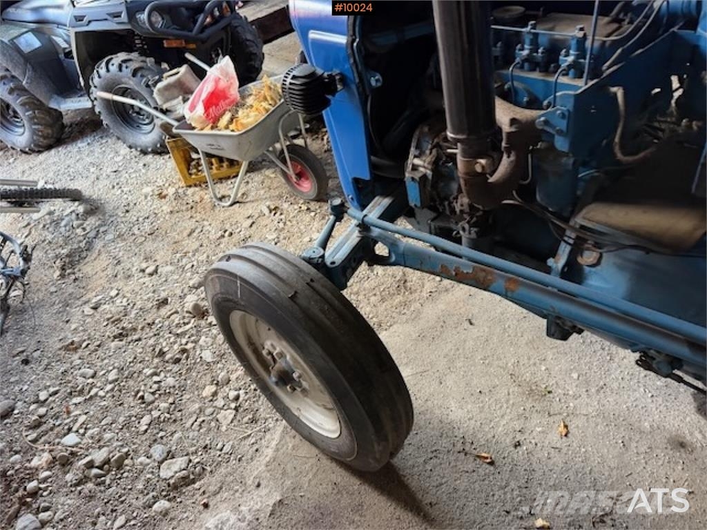 Fordson super dexta Traktory