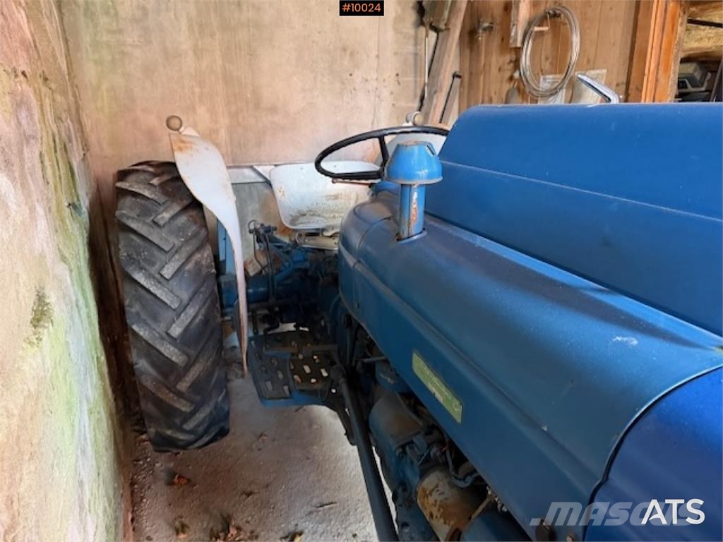 Fordson super dexta Traktory