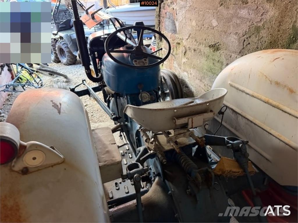 Fordson super dexta Traktory