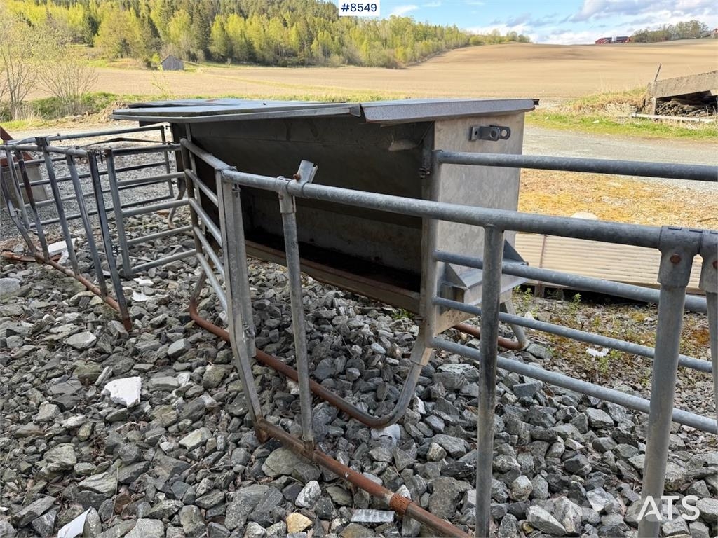 Foringsstasjon For kalv ملقمات خلاط