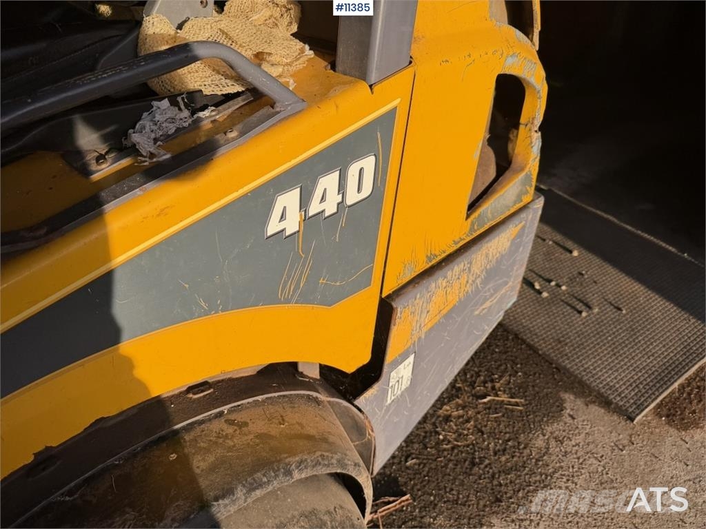 Gehl AL440 Pale gommate