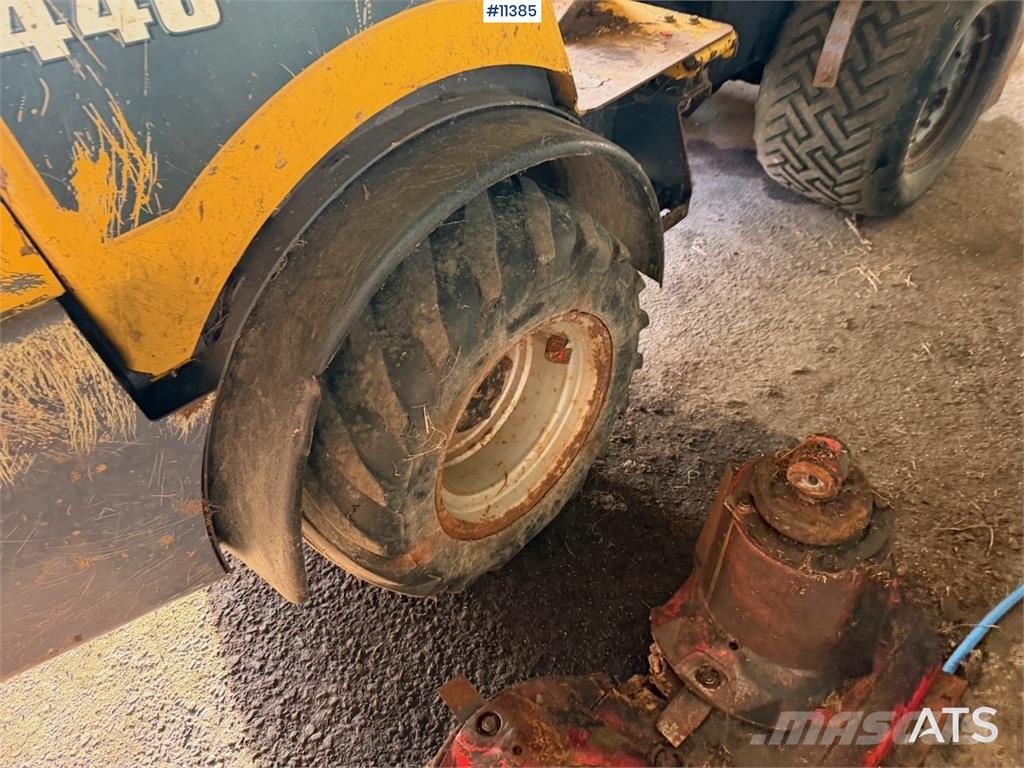 Gehl AL440 Pale gommate