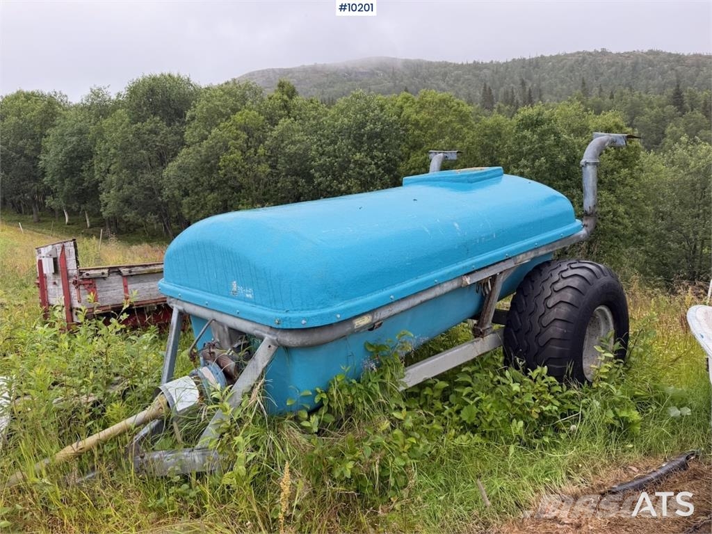 Gjødselvogn Gjødselsvogn. Mechanické sejačky