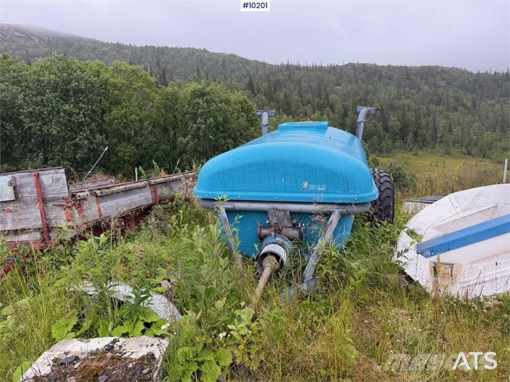 Gjødselvogn Gjødselsvogn. Mechanické sejačky