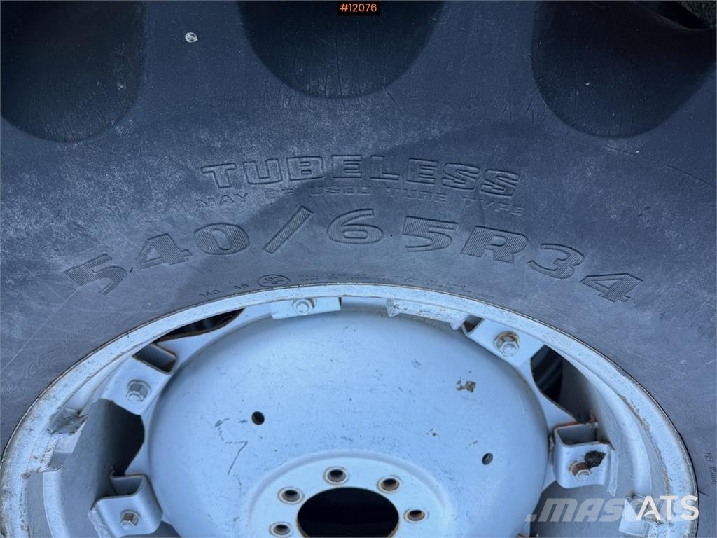 Goodyear 440/65 R24 og 540/65 R34 مكونات أخرى