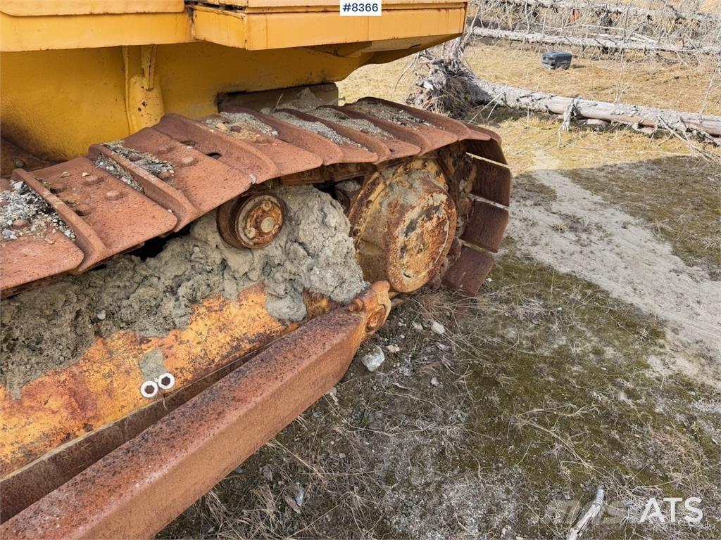 Hanomag K12DE bulldoser بلدوزرات مجنزرة