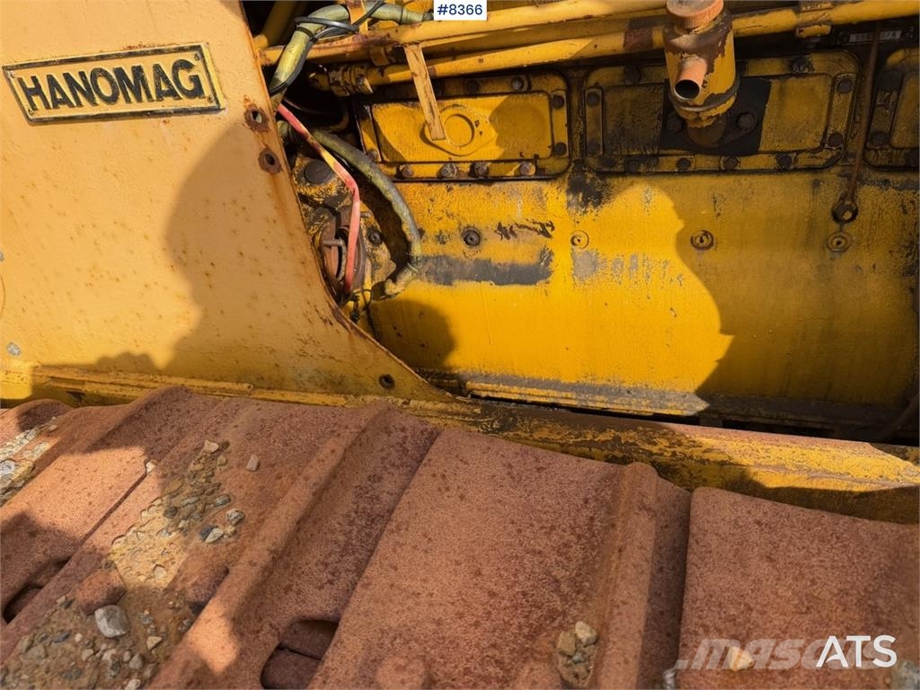 Hanomag K12DE bulldoser بلدوزرات مجنزرة