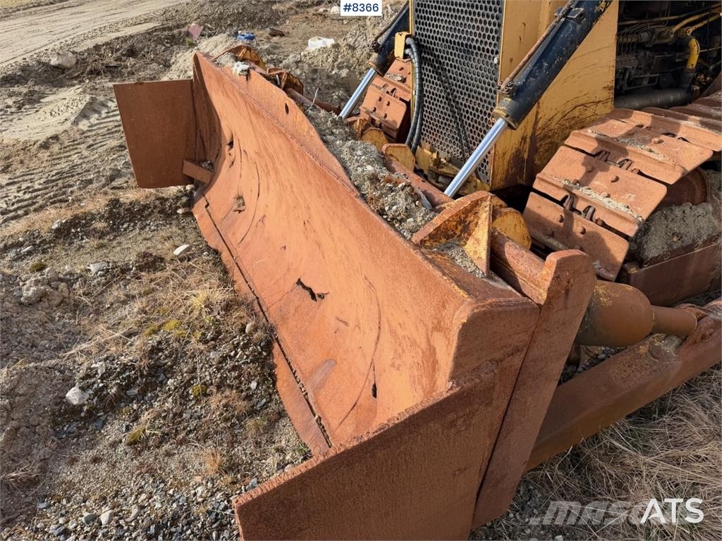 Hanomag K12DE bulldoser بلدوزرات مجنزرة
