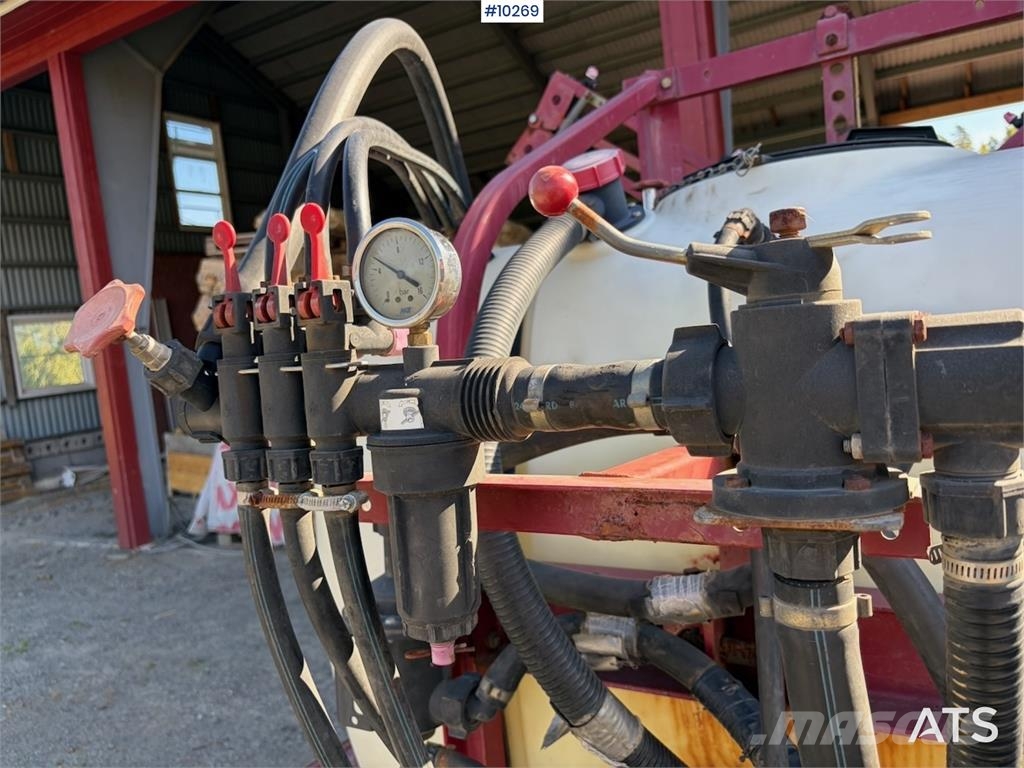 Hardi 800 liters tank Tractoare agricole sprayers