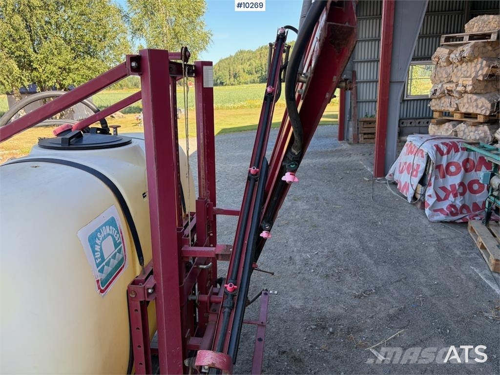 Hardi 800 liters tank Tractoare agricole sprayers