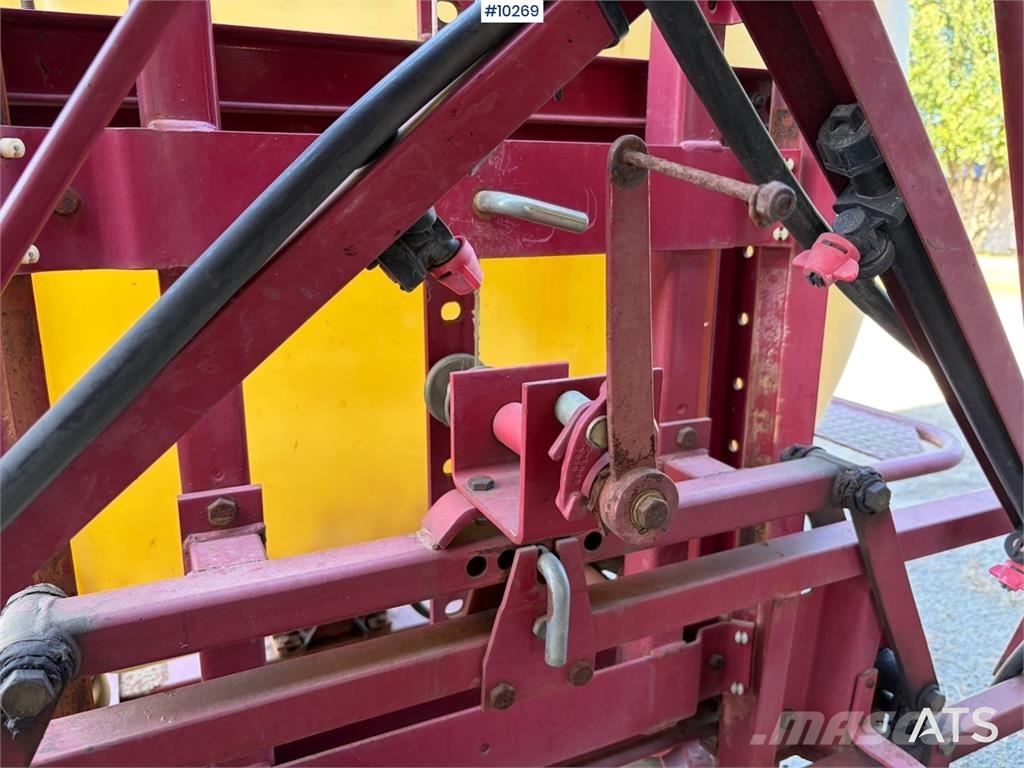 Hardi 800 liters tank Tractoare agricole sprayers