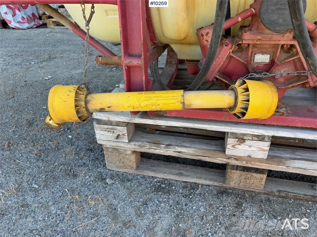 Hardi 800 liters tank Tractoare agricole sprayers