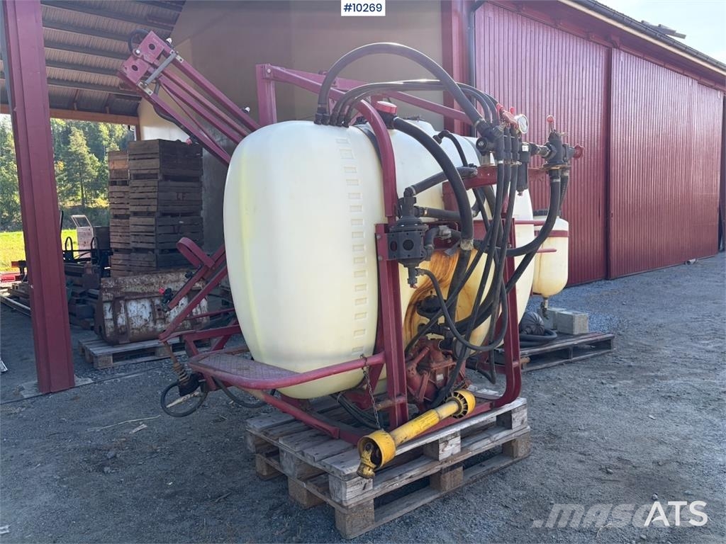 Hardi 800 liters tank Tractoare agricole sprayers