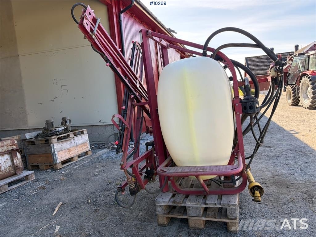 Hardi 800 liters tank Tractoare agricole sprayers