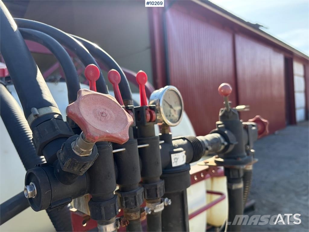 Hardi 800 liters tank Tractoare agricole sprayers
