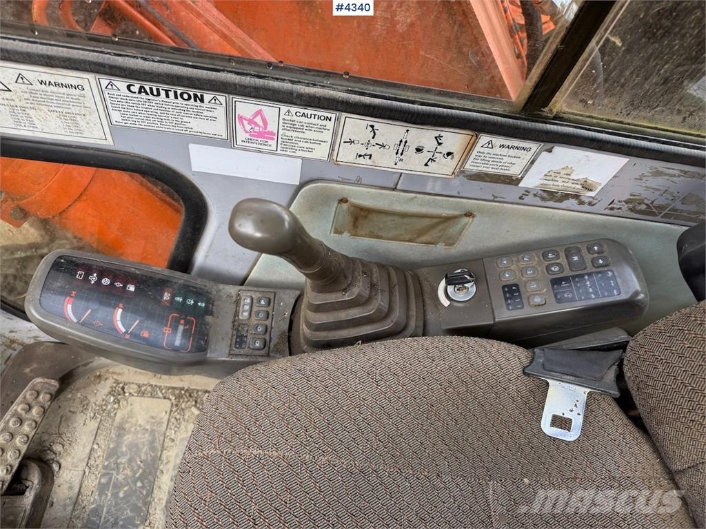 Hitachi EX120-2 حفارات زحافة