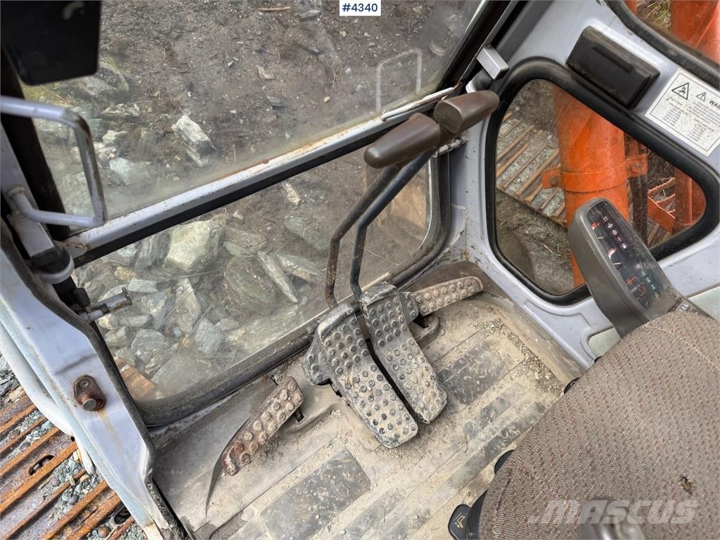 Hitachi EX120-2 حفارات زحافة