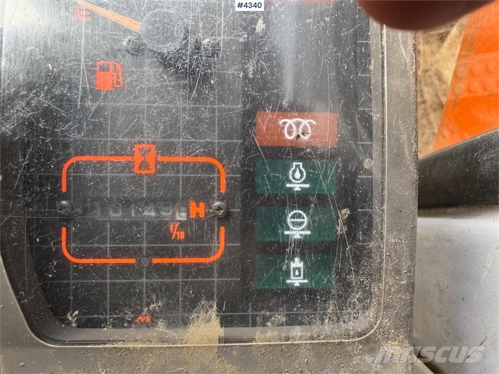 Hitachi EX120-2 حفارات زحافة