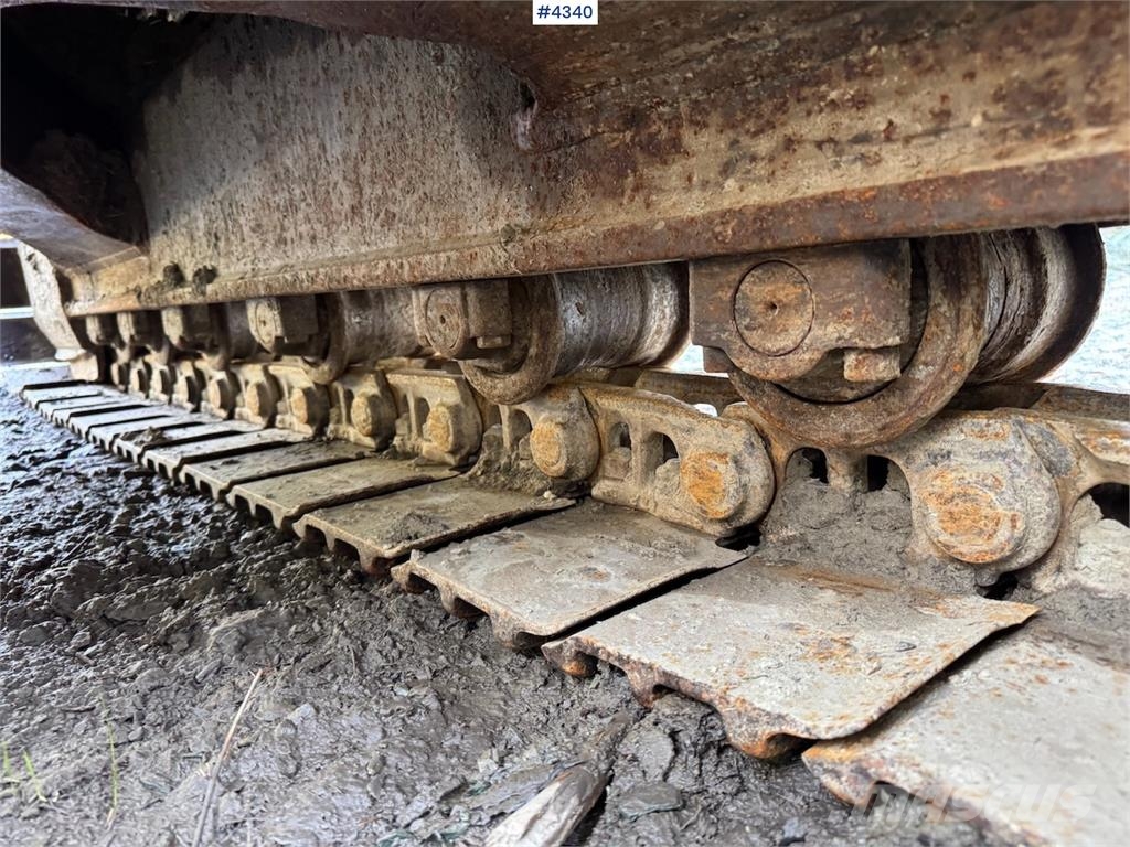 Hitachi EX120-2 حفارات زحافة
