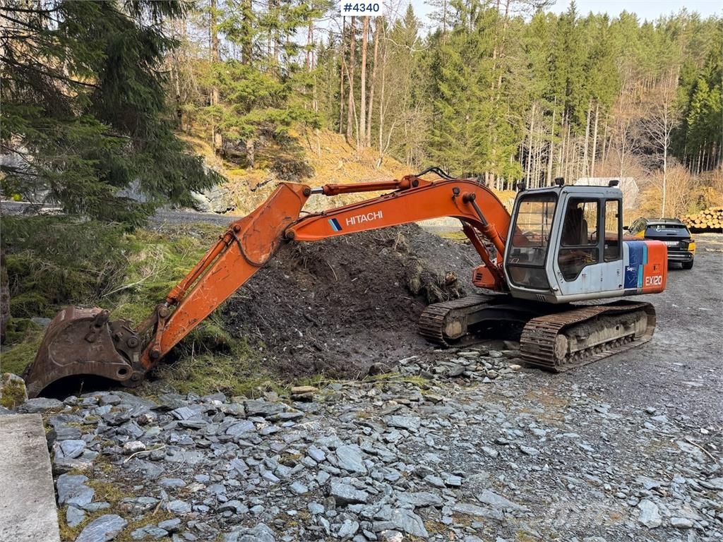 Hitachi EX120-2 حفارات زحافة