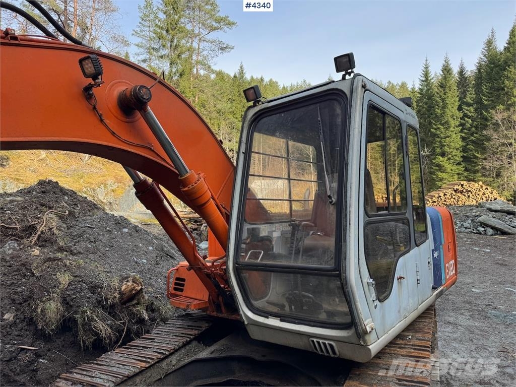 Hitachi EX120-2 حفارات زحافة