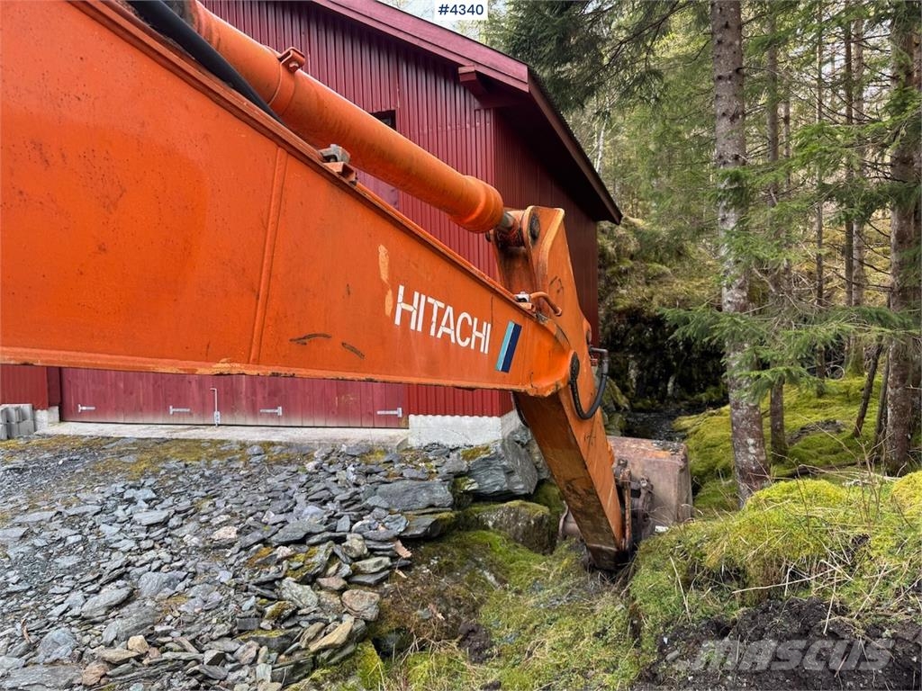 Hitachi EX120-2 حفارات زحافة