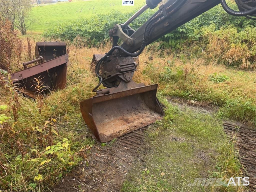 Hymax 840 Kāpurķēžu ekskavatori