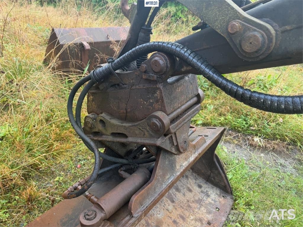 Hymax 840 Kāpurķēžu ekskavatori
