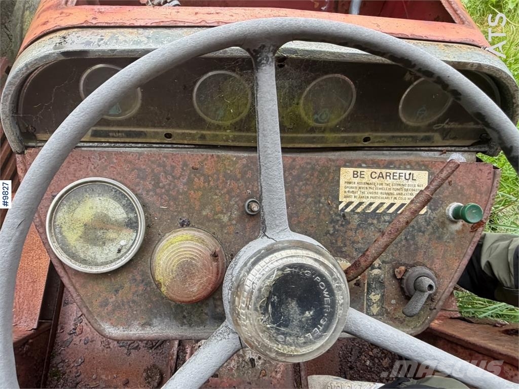 International 374 Trattori