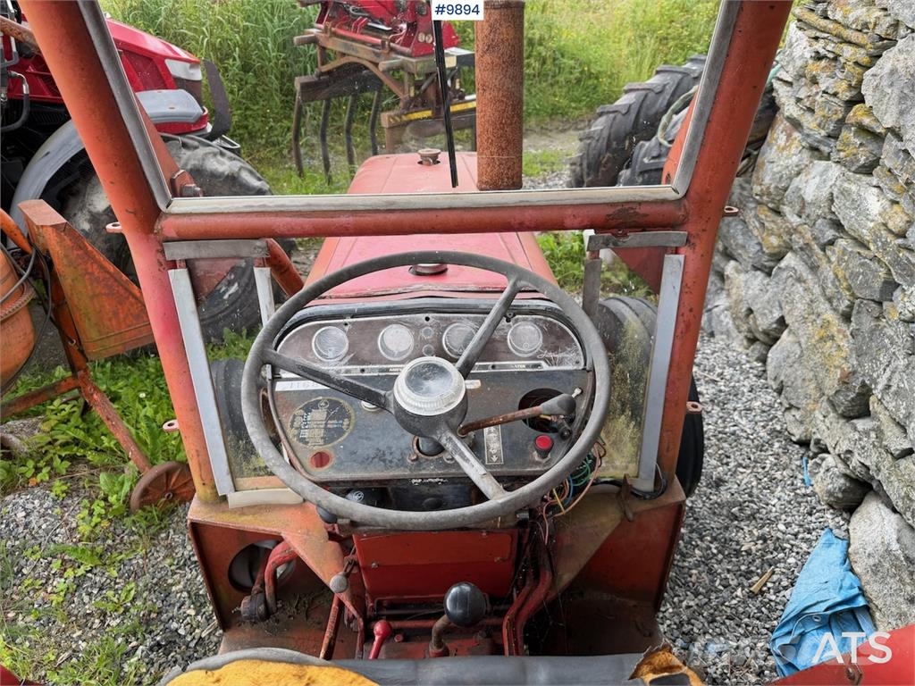 International 444 Traktorer