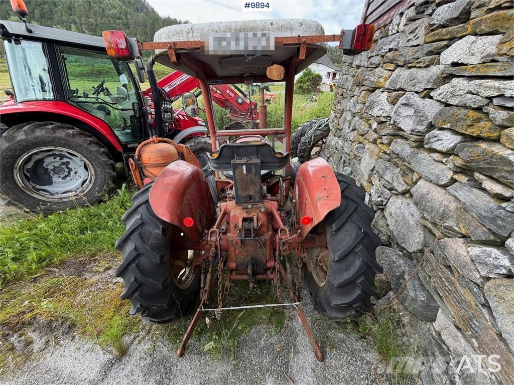 International 444 Traktorer