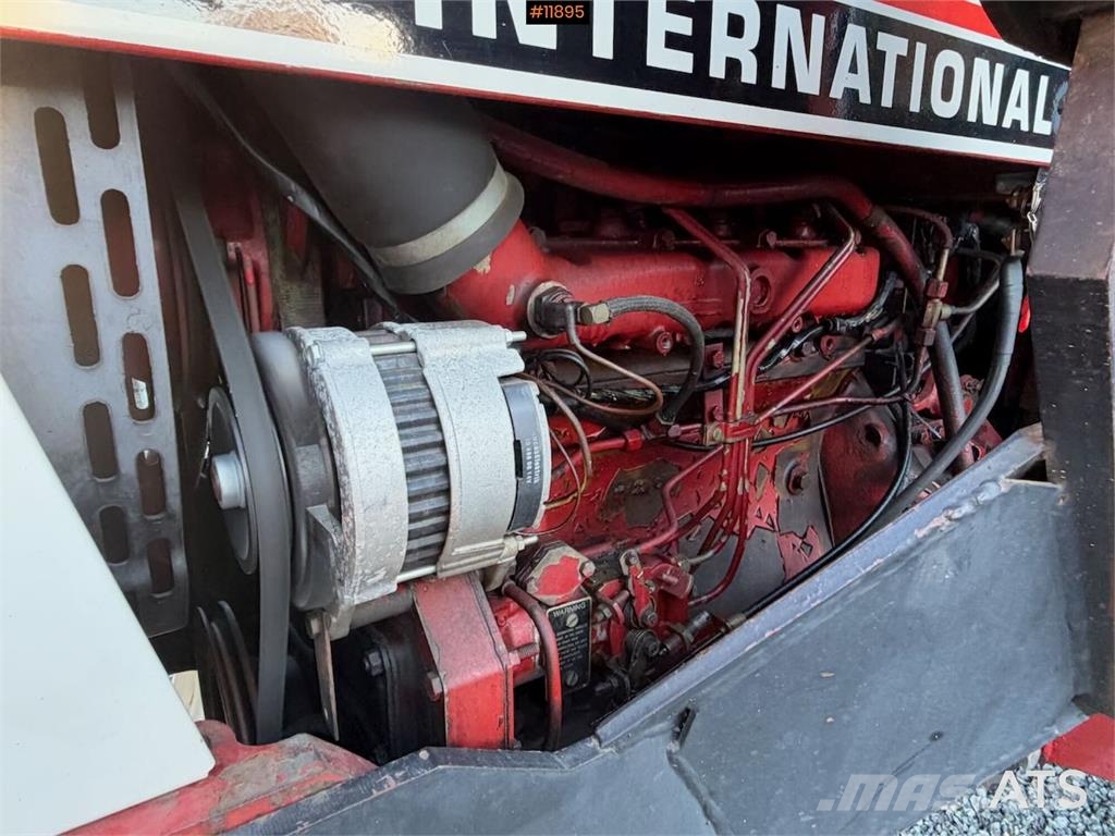 International 584 Traktorer