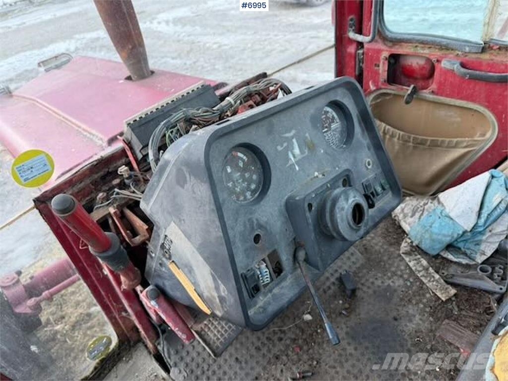 International 844/955 XL Traktörler