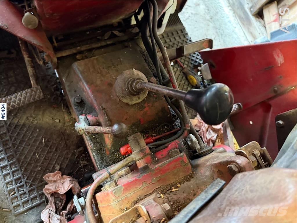 International Harvester 444 Tratores Agrícolas usados