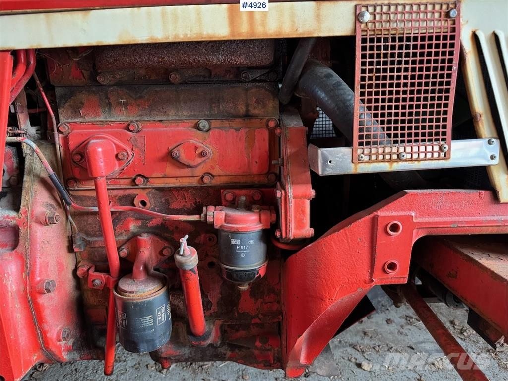 International Harvester 454 Tractors