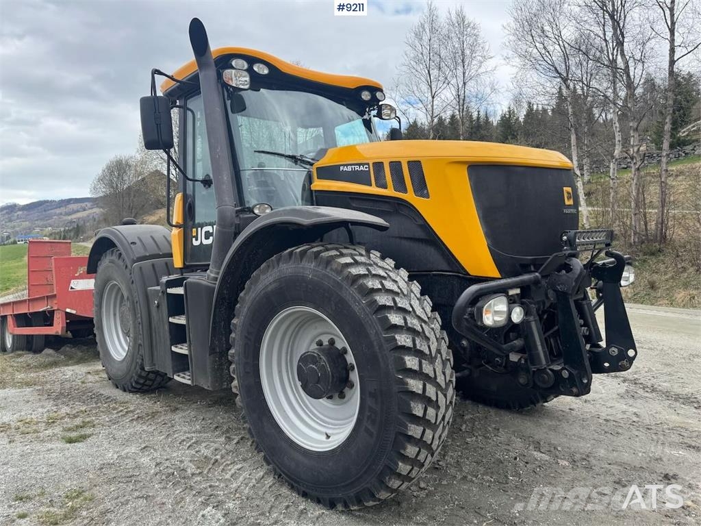 JCB Fastrac 3230 Traktorit