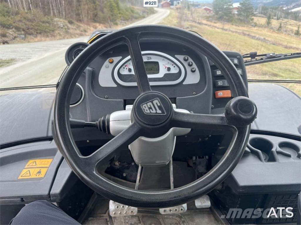 JCB Fastrac 3230 Traktorit