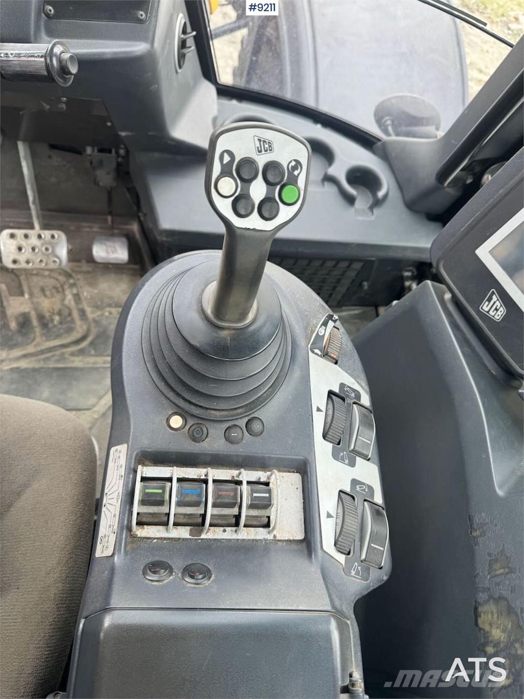 JCB Fastrac 3230 Traktorit