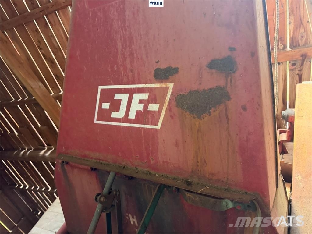 JF Forhøster Outro equipamento de ceifa