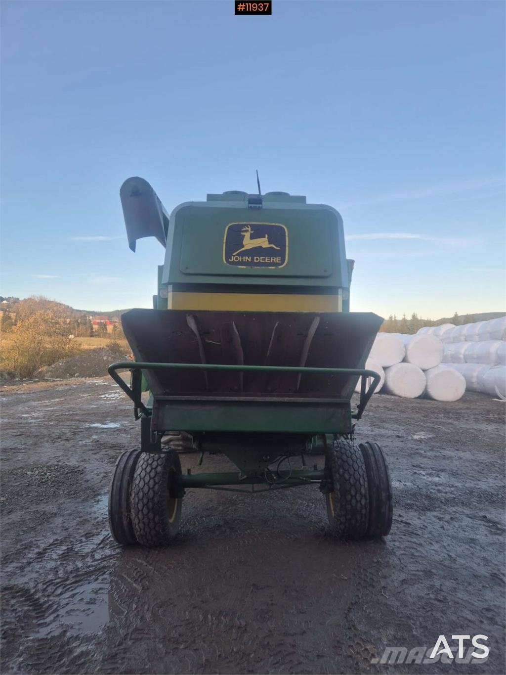 John Deere 1157 聯合收穫機