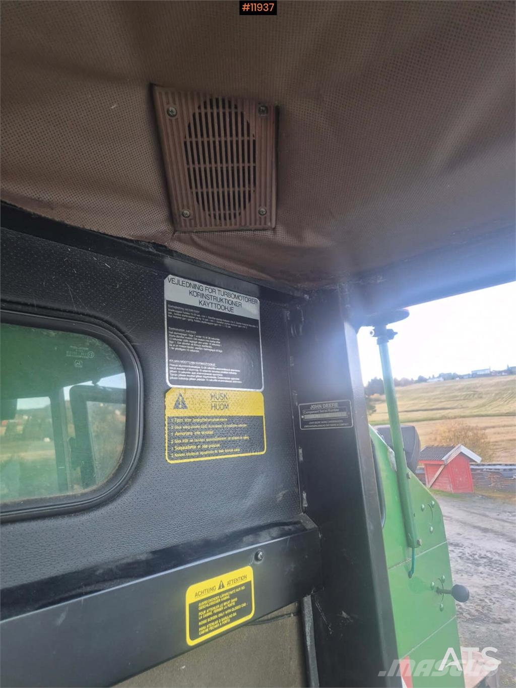 John Deere 1157 聯合收穫機