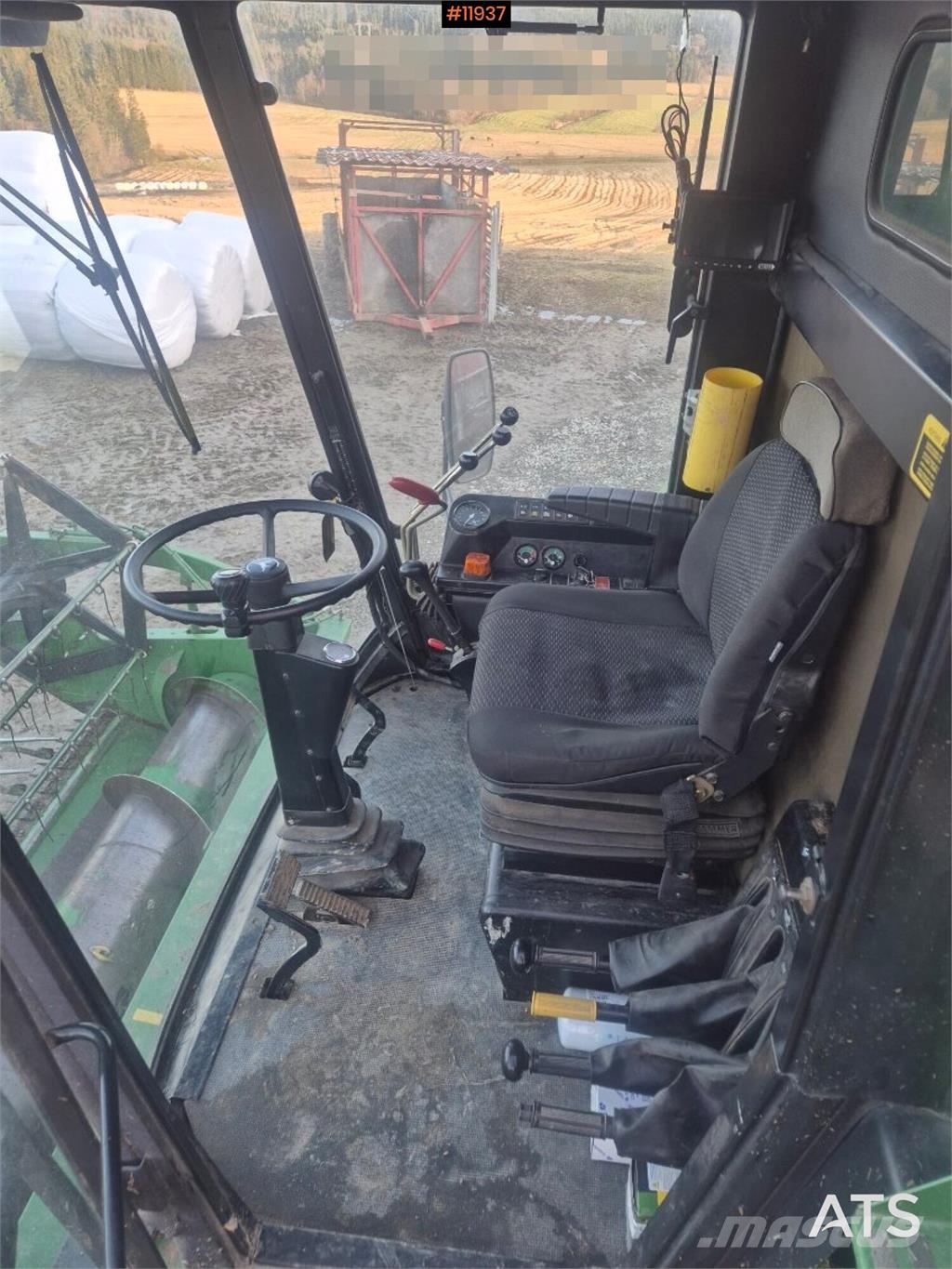John Deere 1157 聯合收穫機