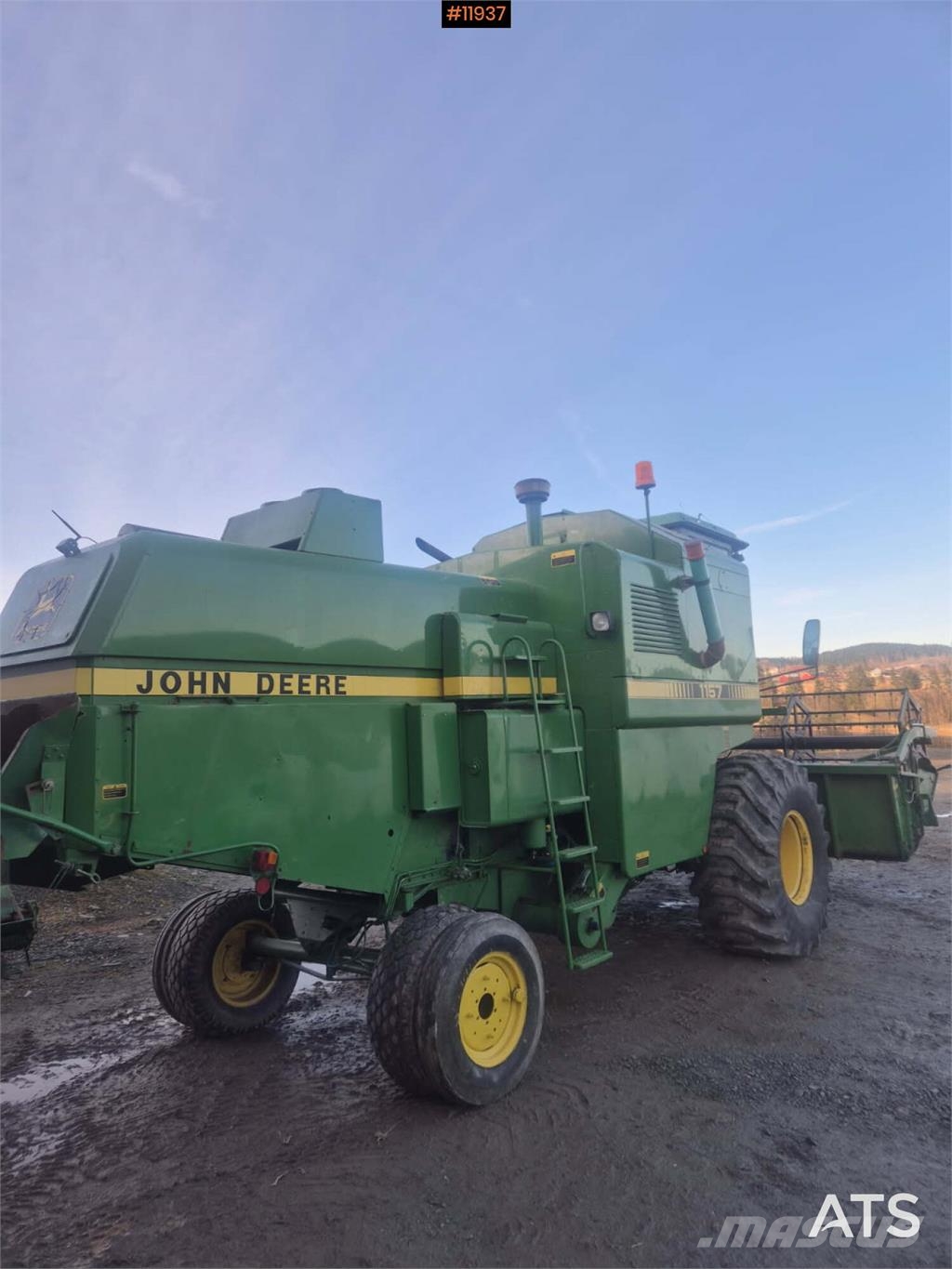John Deere 1157 聯合收穫機