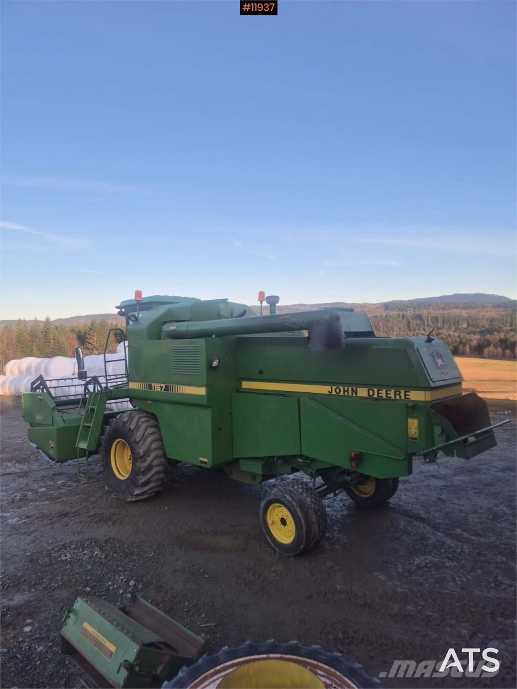 John Deere 1157 聯合收穫機