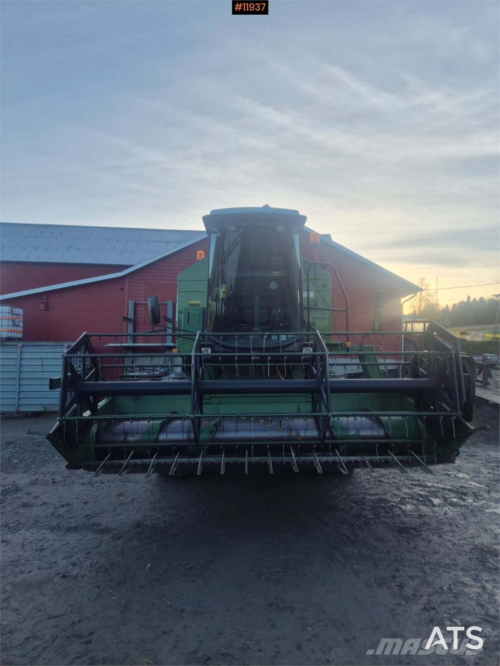 John Deere 1157 聯合收穫機