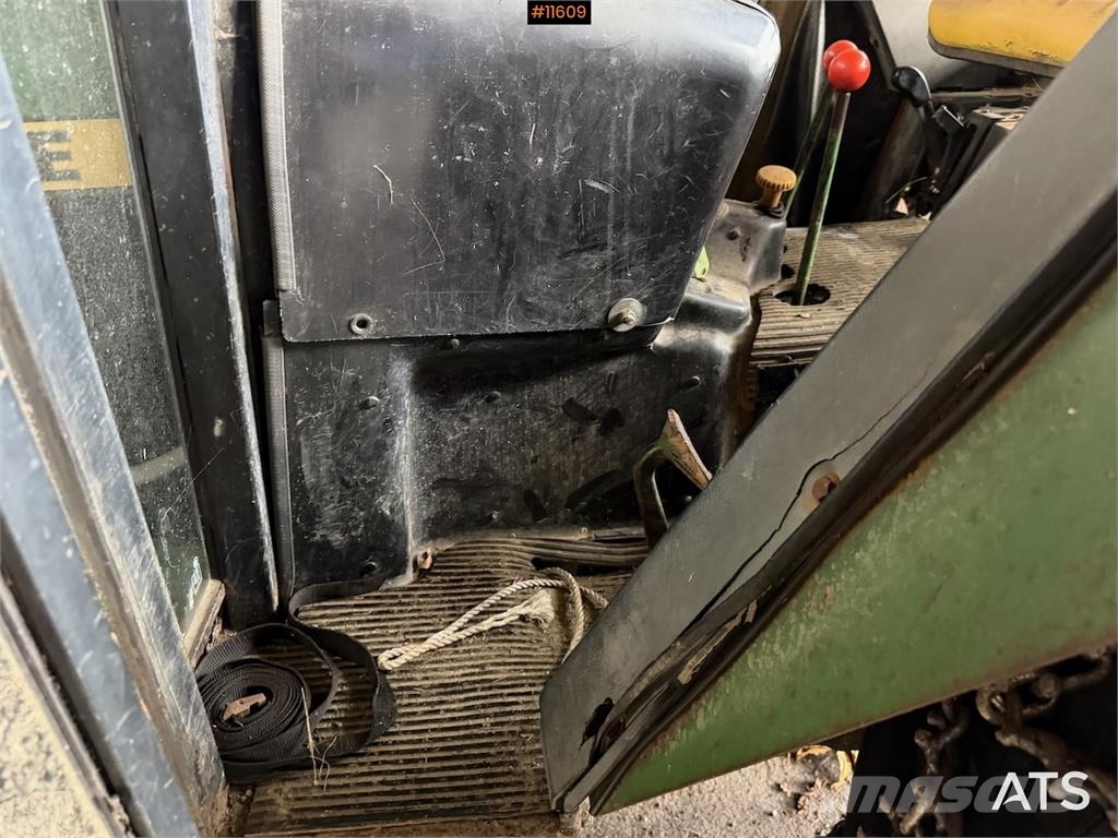 John Deere 1630 Traktori