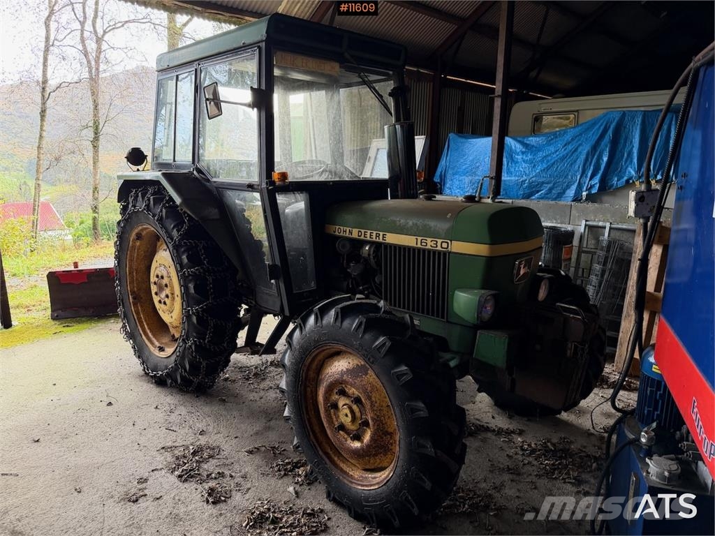 John Deere 1630 Traktori
