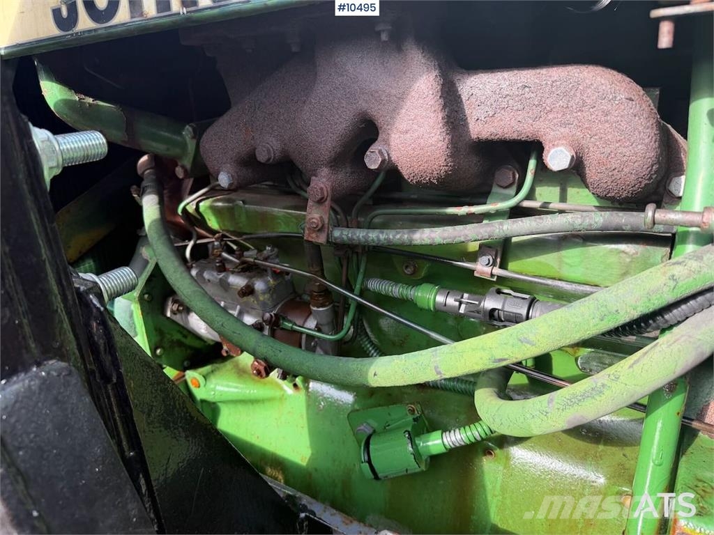 John Deere 1640 الجرارات